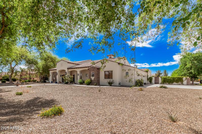 21615 E. Pegasus Pkwy