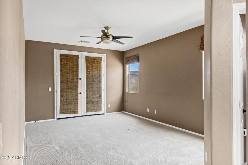 3033 W Redwood Ln-25