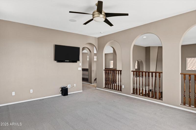 3033 W Redwood Ln-37