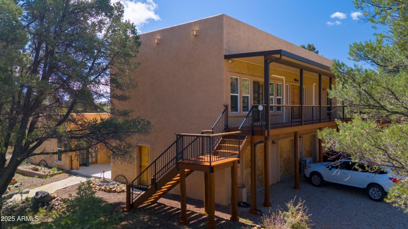 17129 W Buckhorn Dr00012