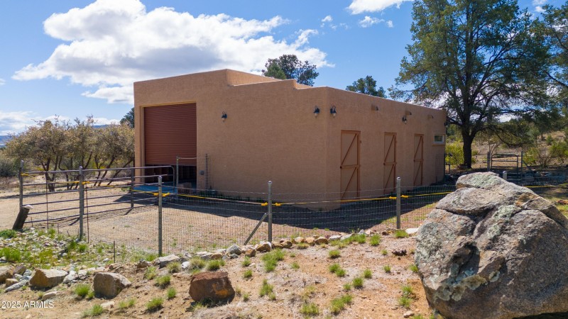 17129 W Buckhorn Dr00014