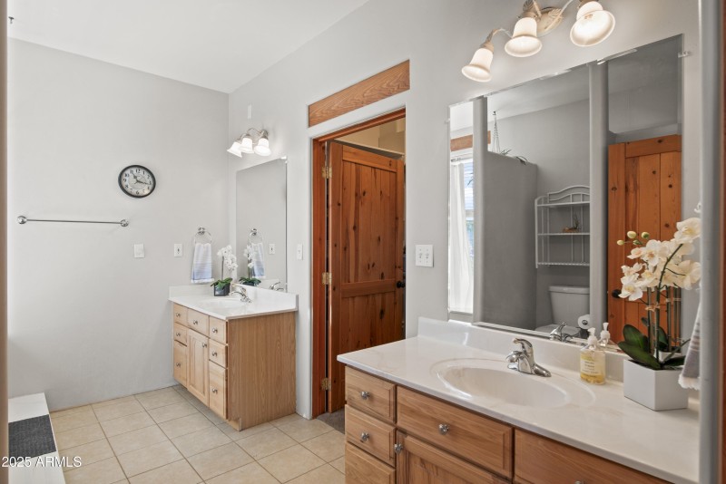 17129 W Buckhorn Dr00036