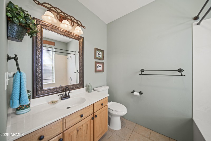 17129 W Buckhorn Dr00042