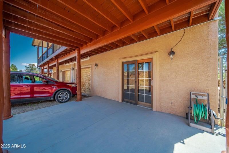 17129 W Buckhorn Dr00043