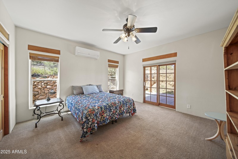 17129 W Buckhorn Dr00044