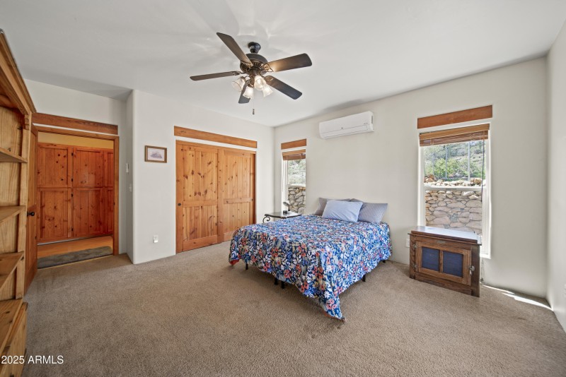 17129 W Buckhorn Dr00046