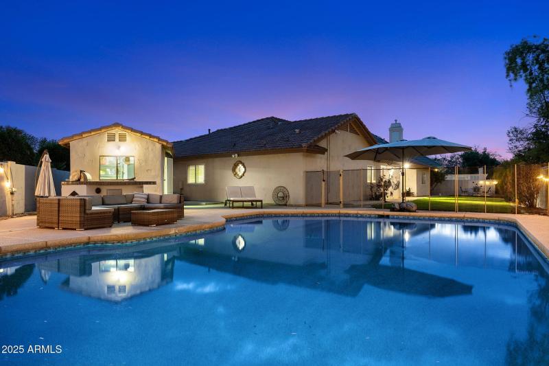 018__1934 E Cypress Tree Dr