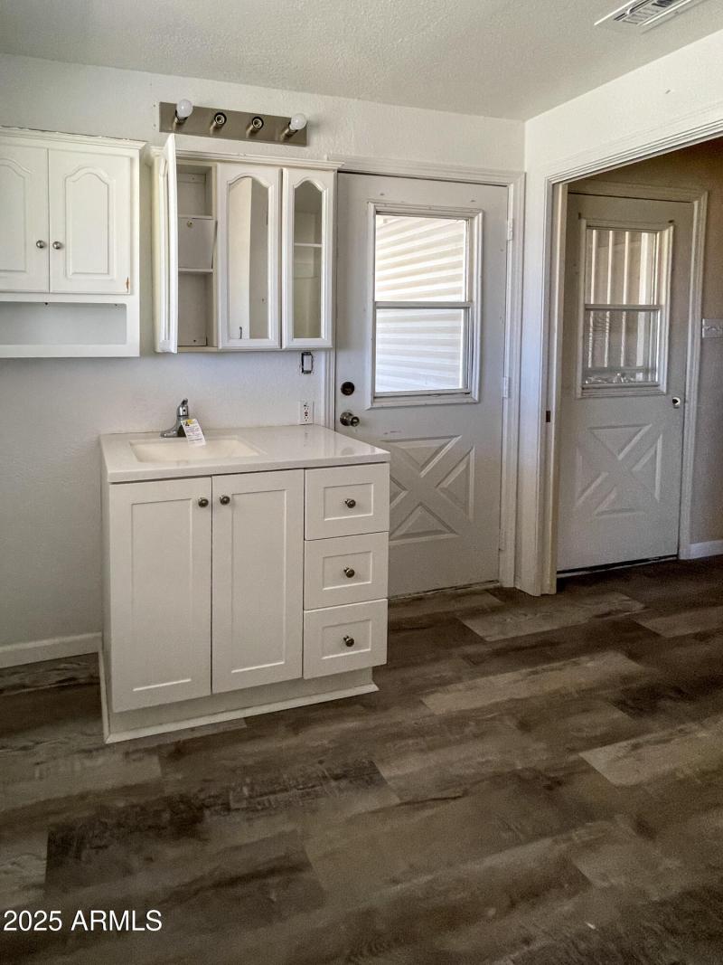 Main Level Second Guest Bathroom 2