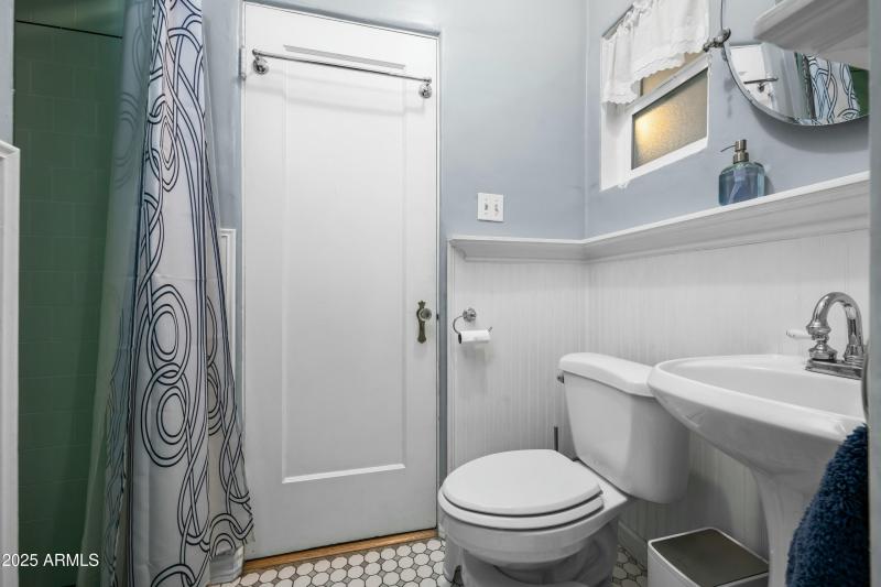 Secondary Bathroom with Shower