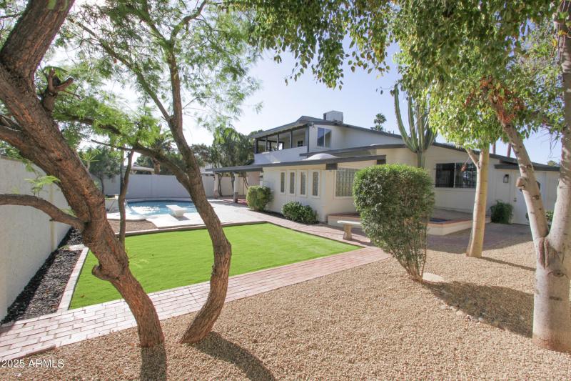 3371 W Grandview Rd-36