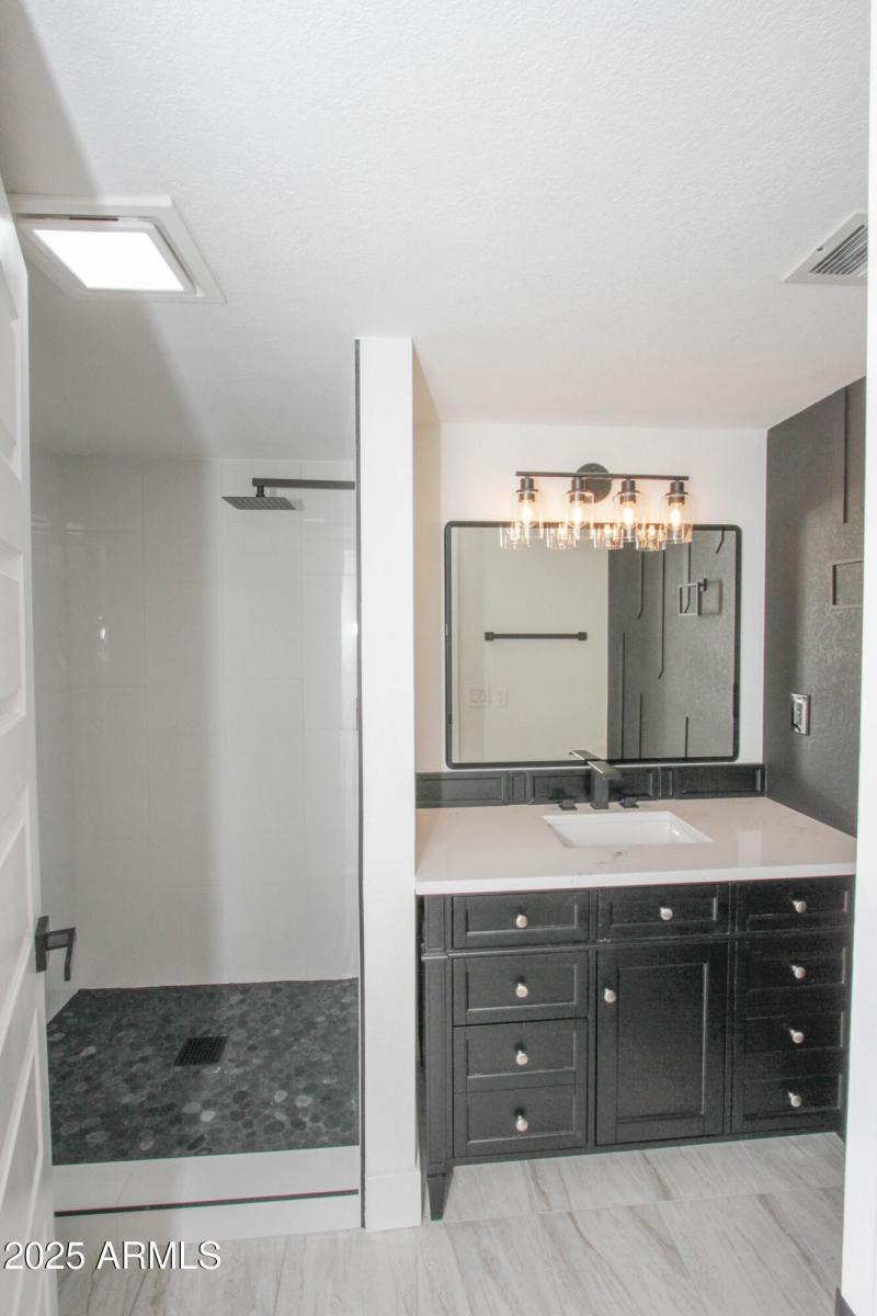 3371 W Grandview Rd-8