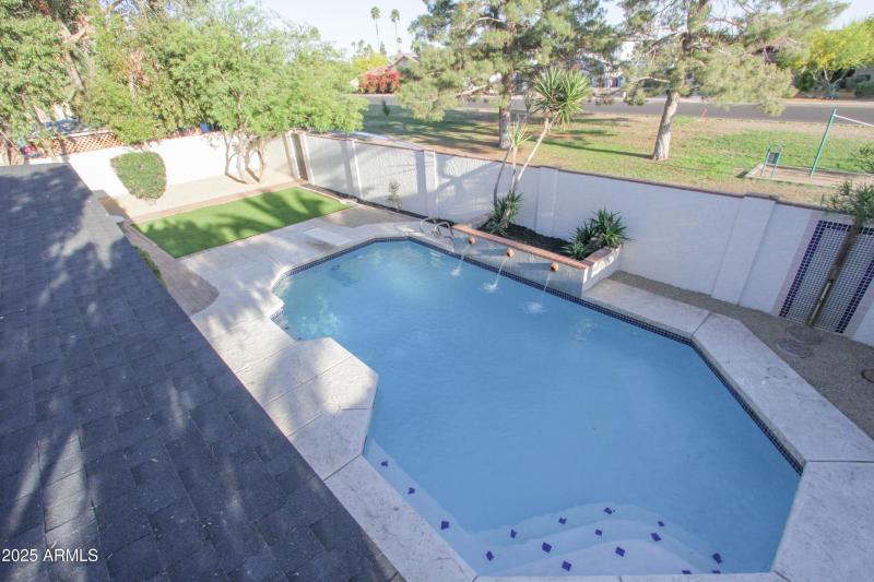 3371 W Grandview Rd-64