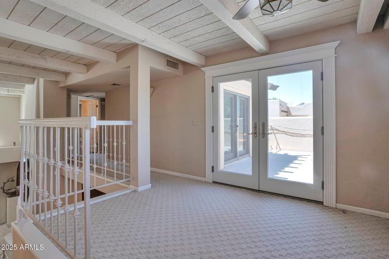 Upstairs Loft & balcony