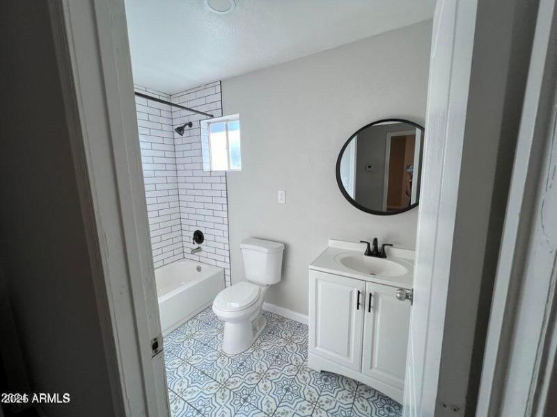 1529 E McKinley GH Pic 10