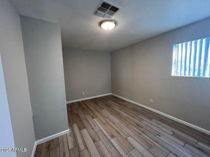 1529 E McKinley GH Pic 8