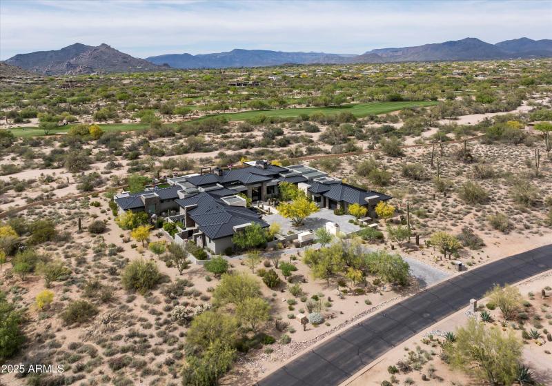 03-8328 E Whisper Rock Trail-3