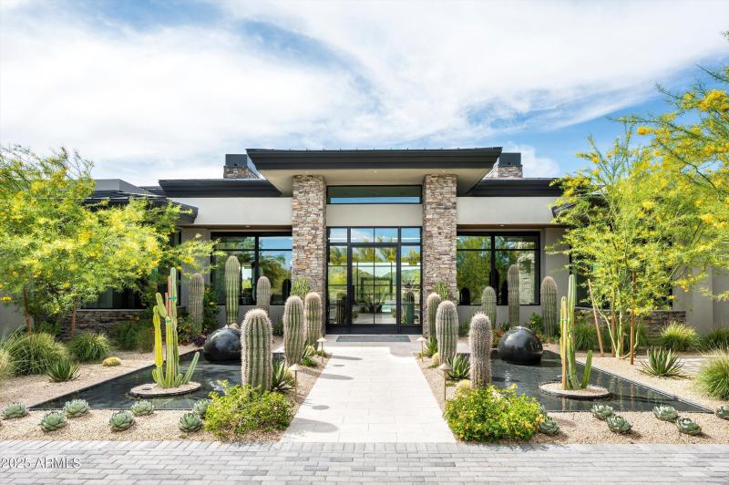 12-8328 E Whisper Rock Trail-12