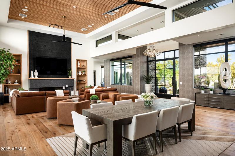 15-8328 E Whisper Rock Trail-15