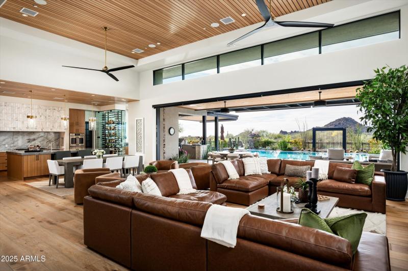 19-8328 E Whisper Rock Trail-19