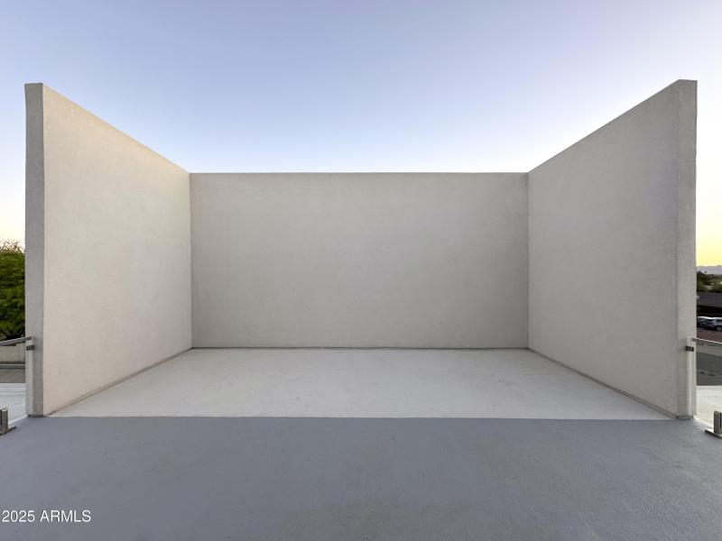 North Outdoor Roof Patio