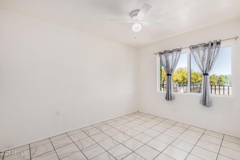 Bonus Room or Flex Office Space