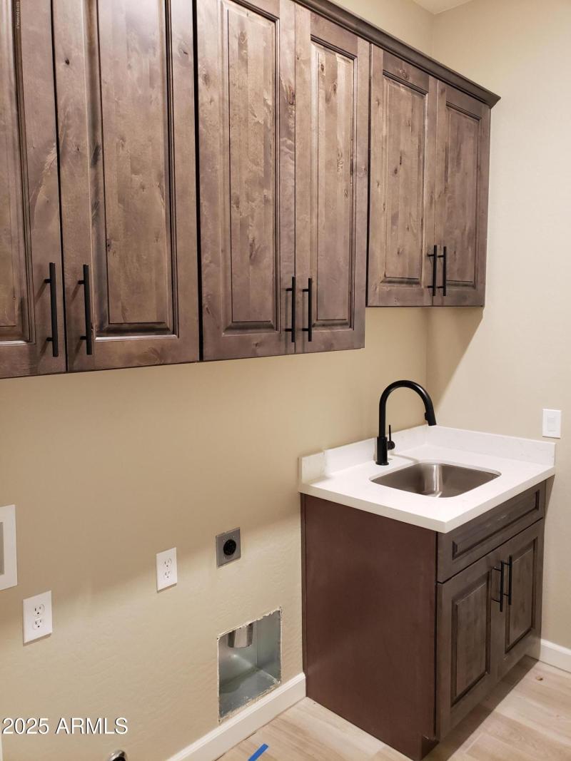 1980 Interior Photo 11