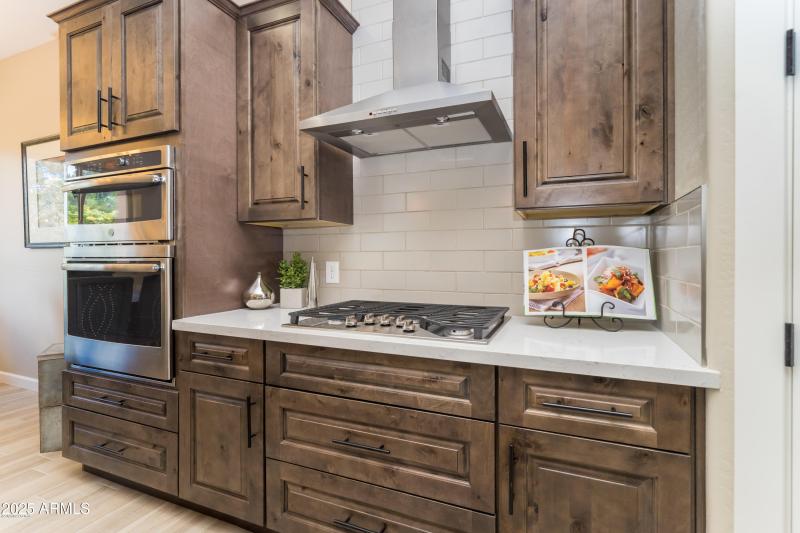 1980 Interior Photo 2