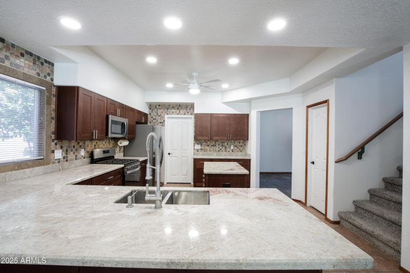 7326 W Pershing Ave-8