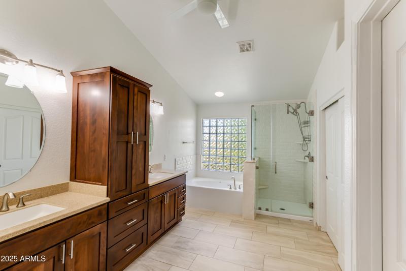 7326 W Pershing Ave-23