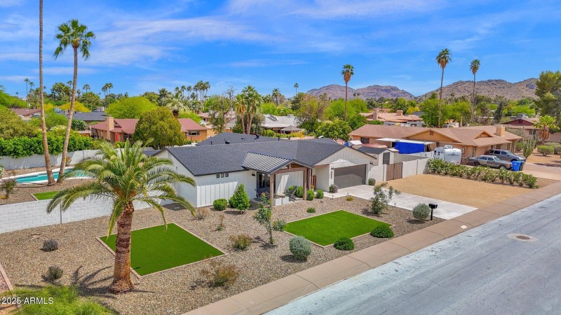 Minutes to Shopping,