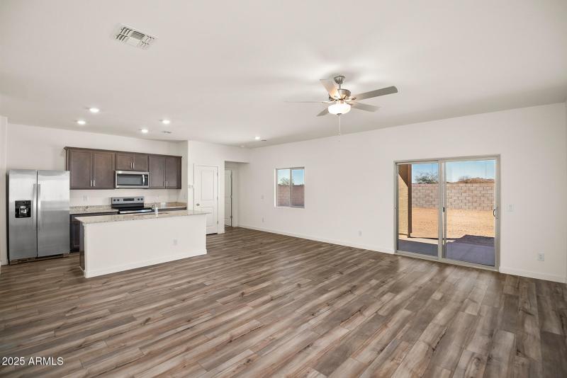 Southwest_Cottonwood_E_L_003