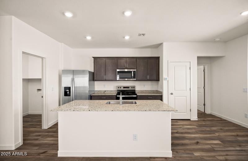 Southwest_Cottonwood_E_L_005