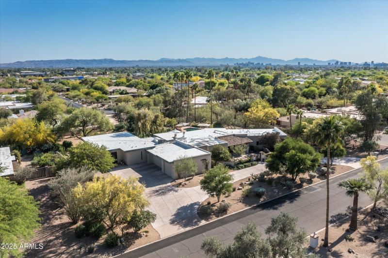 08-3901 E San Miguel Ave (8 of 91)