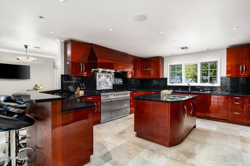 26-3901 E San Miguel Ave (26 of 91)