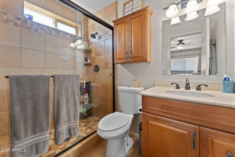 022-primary-bathroom