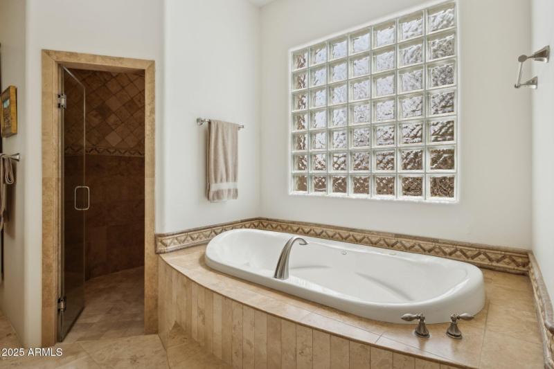 31-web-or-mls-29717-n-141st-pl