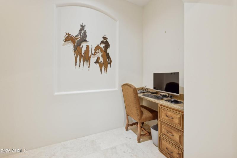 42-web-or-mls-29717-n-141st-pl