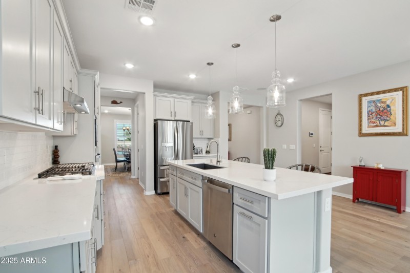 12-print-N Pioneer Dr-2604-012