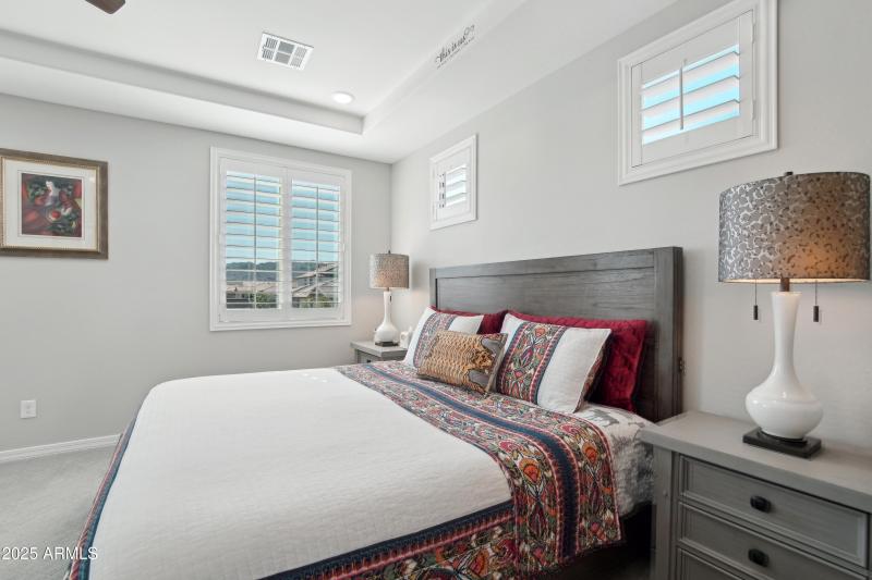 26-print-N Pioneer Dr-2604-026