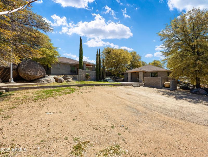 22891 S Lakewood Dr-1