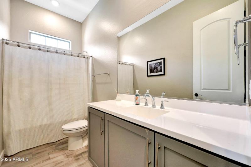 11807 W Parkway Lane