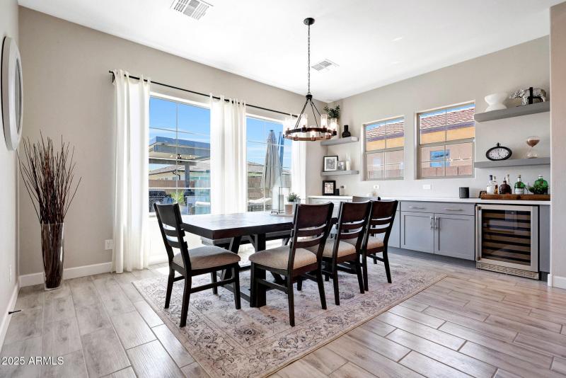 11807 W Parkway Lane