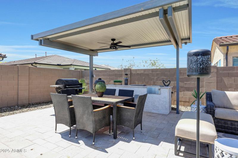 11807 W Parkway Lane