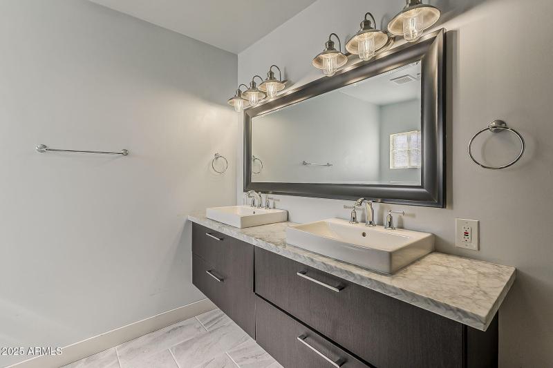 55-web-or-mls-Windsor-36