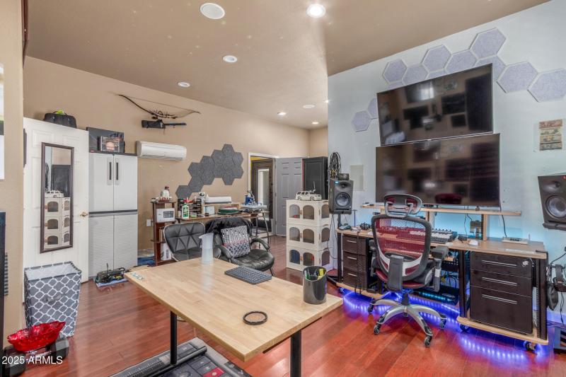 22 Hope In-Law Suite of Office