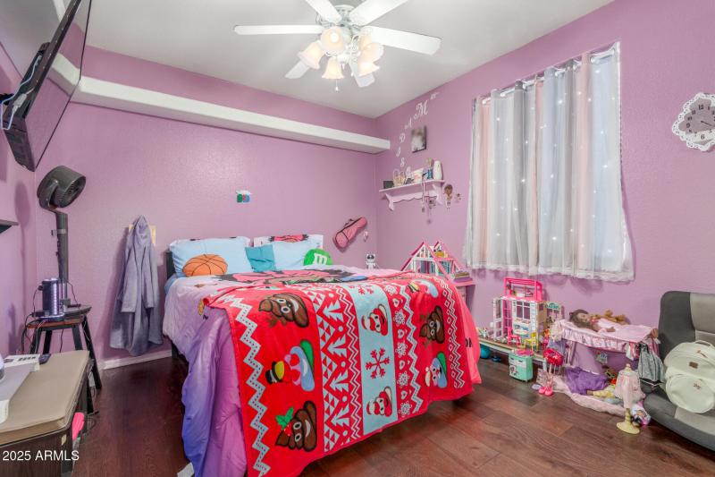 39 Hope basement bedroom