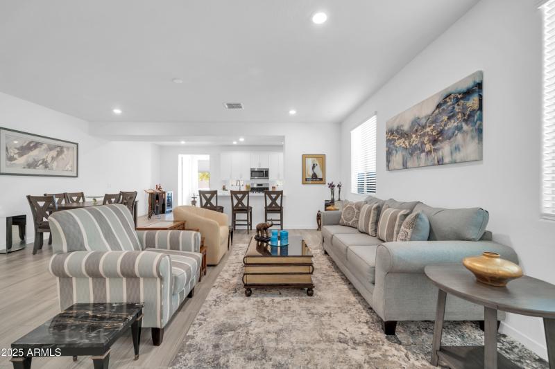 16593 W Alameda Rd-8