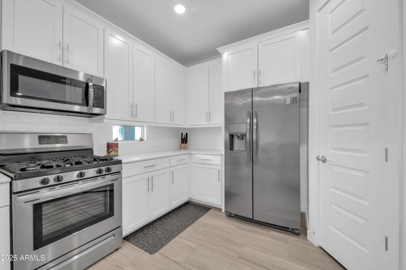 16593 W Alameda Rd-13