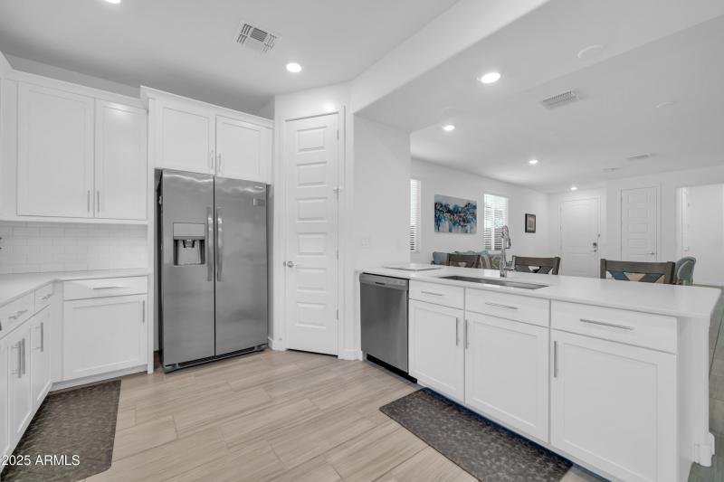 16593 W Alameda Rd-14