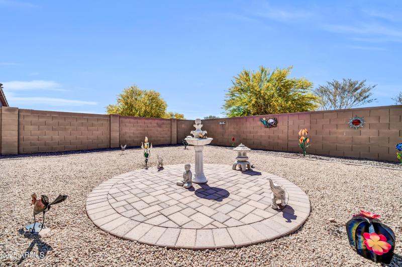 16593 W Alameda Rd-35